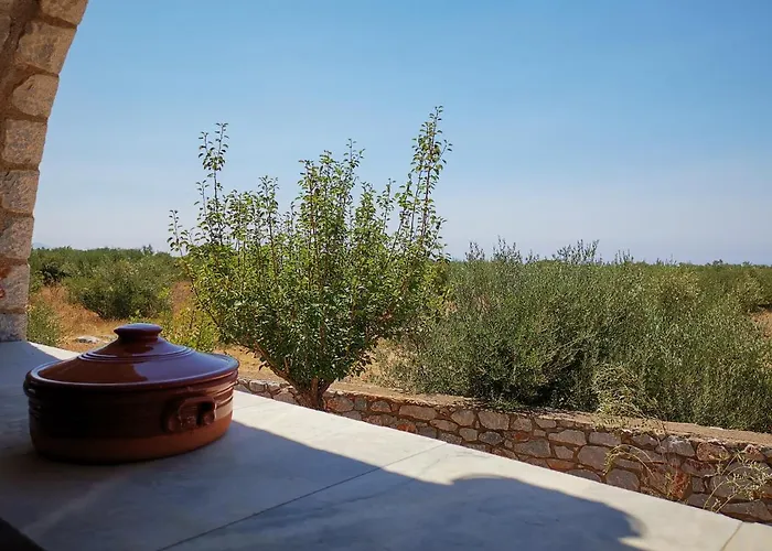 بيت للعطل Anaroussa